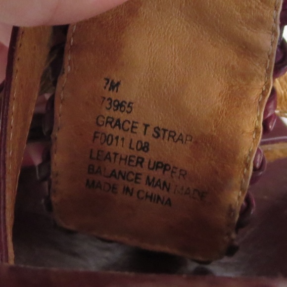 NEW! Frye 7 Wine Color Grace T Strap Sandal/Heels - Picture 5 of 6
